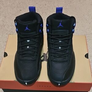 Jordan Men's Black and Blue Sneakers